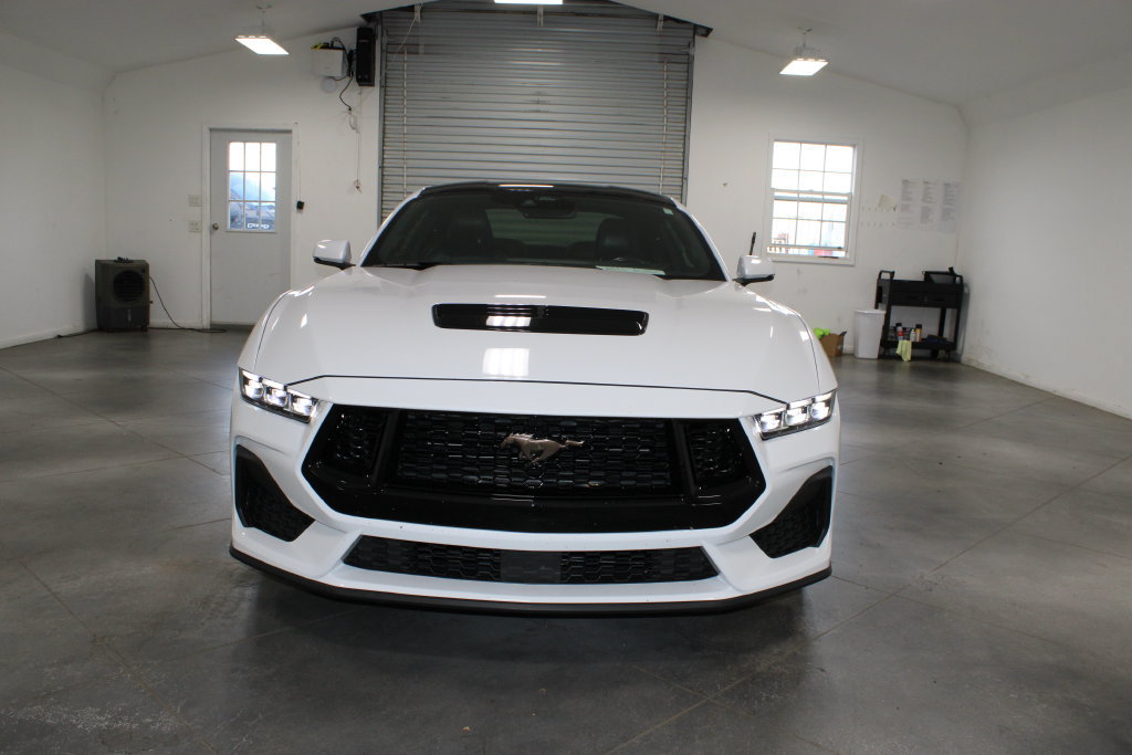 Used 2024 Ford Mustang GT Premium RWD image 3