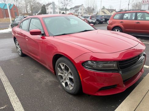 Used 2015 Dodge Charger SXT w/ AWD Plus Group image 2