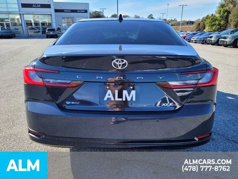 Used 2025 Toyota Camry XLE image 10