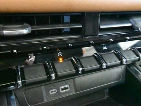 Used 2023 GMC Canyon AT4 w/ AT4 Premium Package image 20