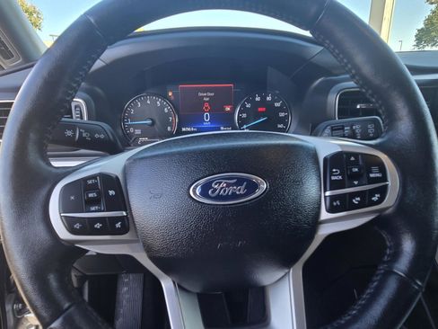 Used 2023 Ford Explorer XLT w/ Equipment Group 202A RWD image 27
