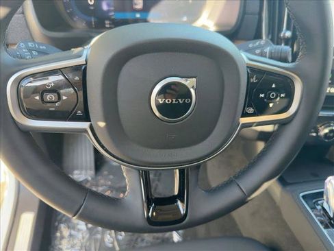 Certified 2025 Volvo XC90 B6 Plus w/ Protection Package Premier image 30