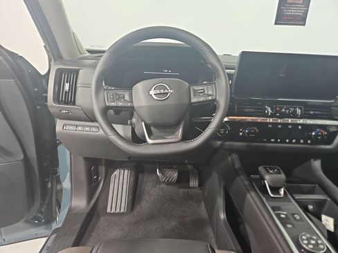 New 2026 Nissan Pathfinder Platinum AWD/4WD image 13