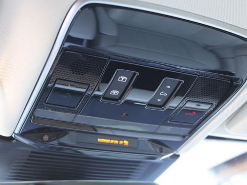 Certified 2024 Land Rover Range Rover Long Wheelbase SE image 59