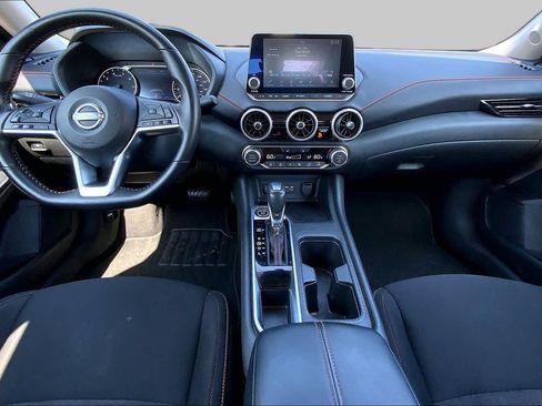 Used 2025 Nissan Sentra SR FWD image 16