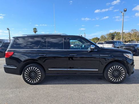 Used 2021 Lincoln Navigator Black Label image 3