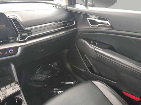 Certified 2023 Kia Sportage EX FWD image 19
