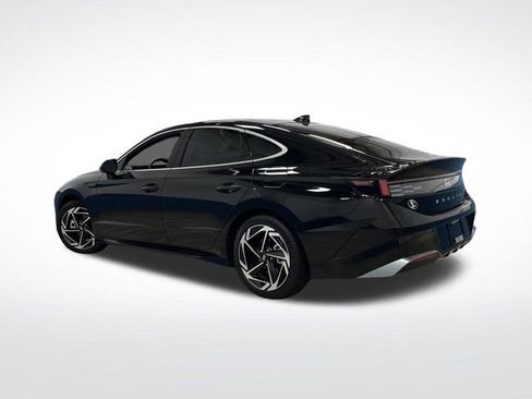 Used 2024 Hyundai Sonata SEL w/ Convenience Package image 3