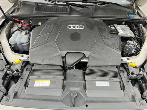 Used 2023 Audi Q7 3.0T Prestige AWD/4WD image 31