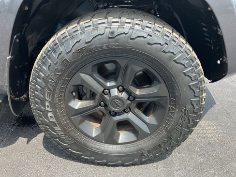 Used 2016 Toyota 4Runner SR5 Premium AWD/4WD image 10