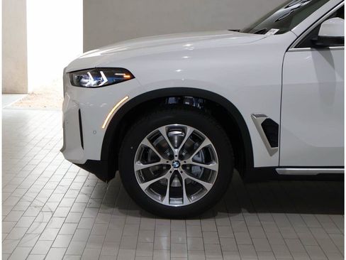 Used 2026 BMW X5 xDrive40i w/ Premium Package AWD/4WD image 4