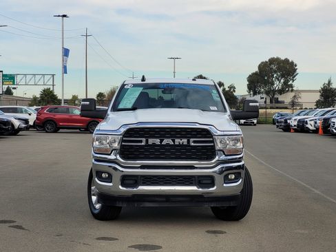 Used 2024 RAM 3500 Big Horn image 2