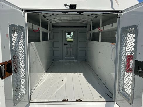 Used 2018 Ford Transit 350 138 w/ Exterior Upgrade Package image 8