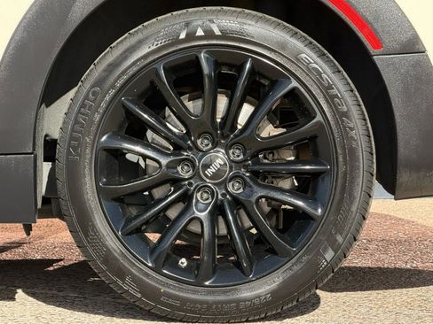 Used 2017 MINI Cooper Clubman S image 26