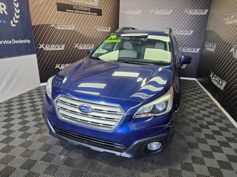 Used 2016 Subaru Outback 2.5i Premium image 3