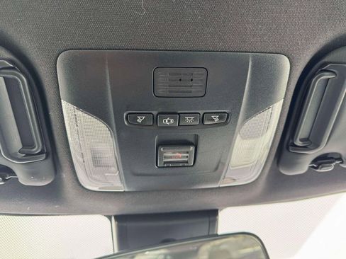 Used 2022 Toyota Corolla SE image 30