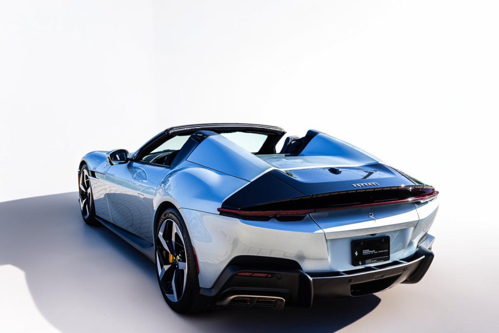 Certified 2026 Ferrari 12Cilindri Spider RWD image 25