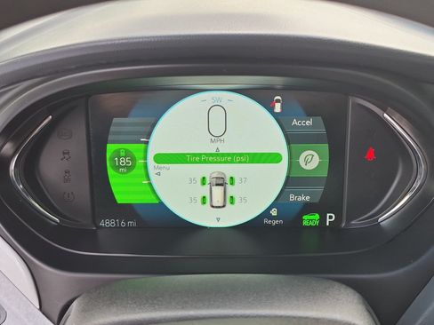 Used 2018 Chevrolet Bolt LT FWD image 14