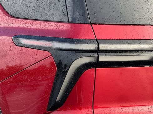 Certified 2024 Chevrolet Traverse RS w/ LPO, Floor Liner Package image 49