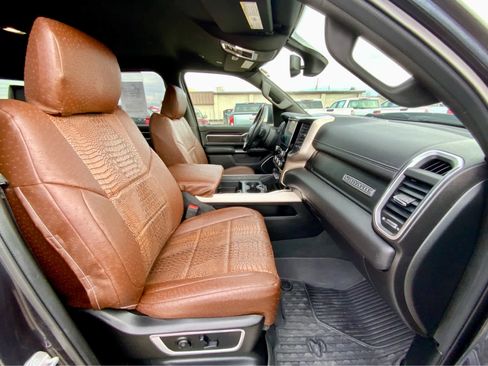 Used 2019 RAM 1500 Laramie image 26