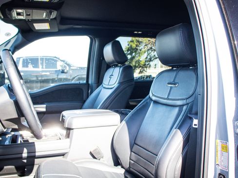 Used 2025 Ford F450 Platinum image 6