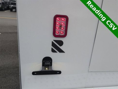 New 2025 Chevrolet Express 3500 image 31