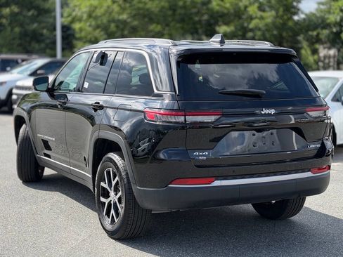 Used 2026 Jeep Grand Cherokee Limited AWD/4WD image 3