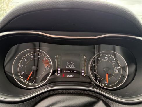 Used 2021 Jeep Cherokee Latitude Lux AWD/4WD image 29