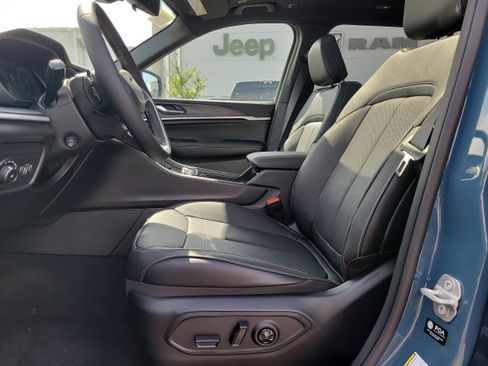 New 2026 Jeep Grand Cherokee L Limited AWD/4WD image 14