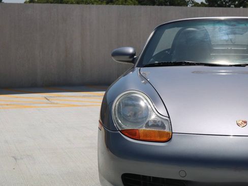 Used 2002 Porsche Boxster RWD image 5
