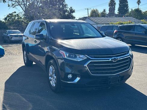 Used 2019 Chevrolet Traverse LT FWD image 6