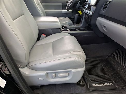Used 2019 Toyota Sequoia SR5 image 35