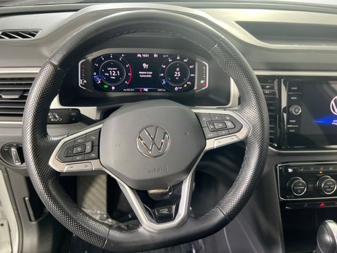 Used 2023 Volkswagen Atlas SEL R-Line image 11