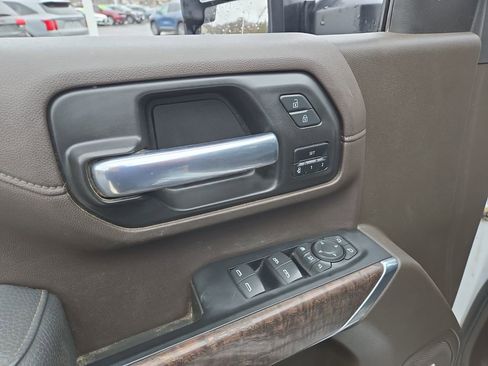 Used 2023 GMC Sierra 3500 Denali w/ Denali Ultimate Package image 11