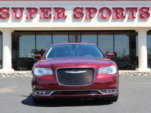 Used 2015 Chrysler 300 Limited w/ Driver Convenience Group RWD image 1