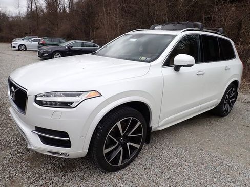 Used 2018 Volvo XC90 T6 Momentum w/ Convenience Package image 7