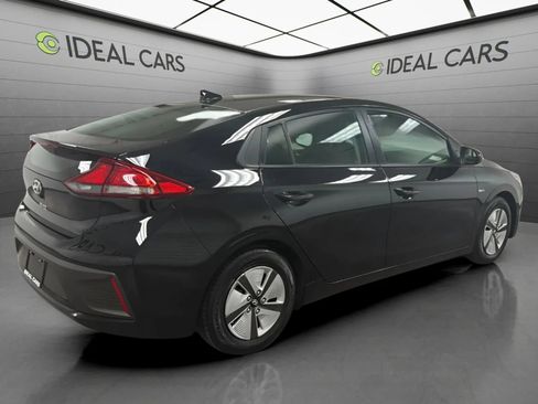 Used 2017 Hyundai Ioniq Blue FWD image 5