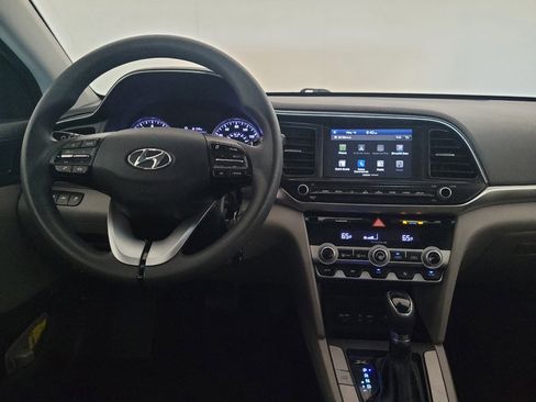 Used 2020 Hyundai Elantra SEL FWD image 22
