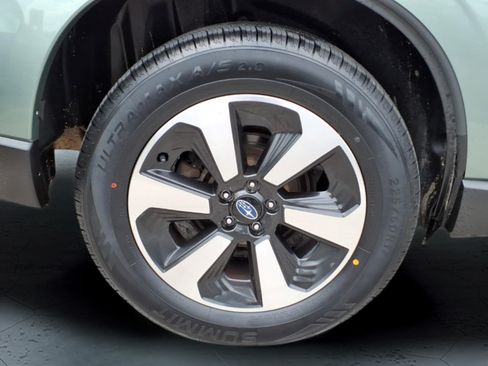 Used 2018 Subaru Forester 2.5i Premium w/ All-Weather Package AWD/4WD image 6