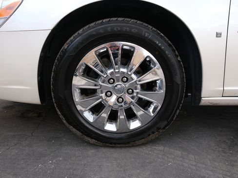 Used 2009 Buick Lucerne CXL w/ Driver Confidence Package image 11