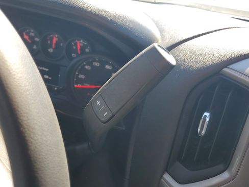 Used 2020 Chevrolet Silverado 1500 Custom w/ Custom Value Package image 24