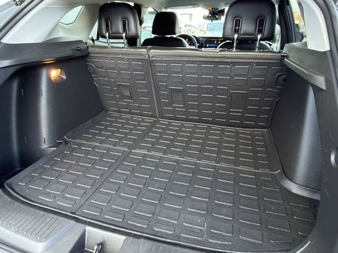 Used 2024 Chevrolet Trax LT w/ LT Convenience Package image 27