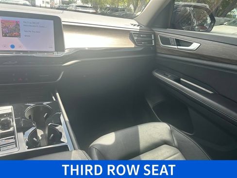 Certified 2024 Volkswagen Atlas SEL AWD/4WD image 12