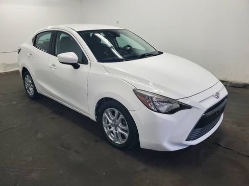 Used 2018 Toyota Yaris iA FWD image 1