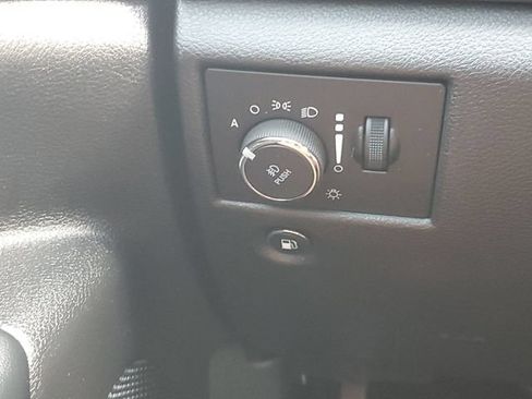 Used 2020 Jeep Grand Cherokee Altitude AWD/4WD image 20