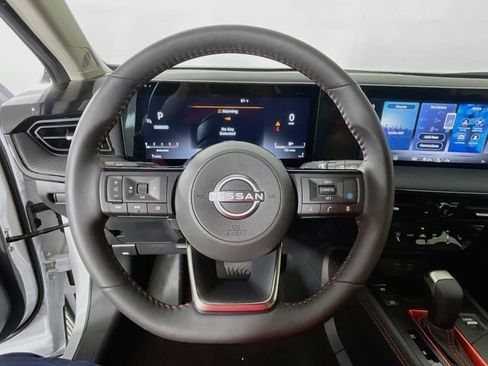 New 2026 Nissan Kicks SR w/ SR Premium Package FWD image 8