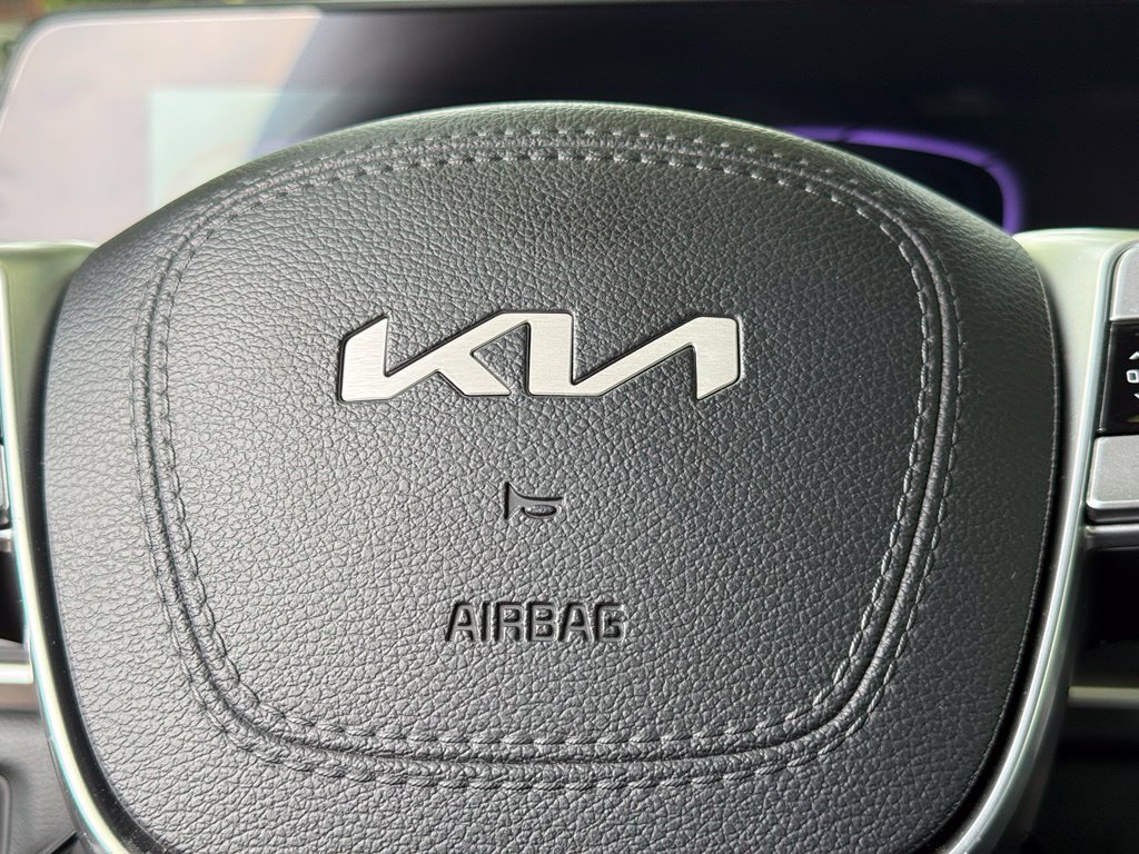Used 2025 Kia Telluride S AWD/4WD image 17