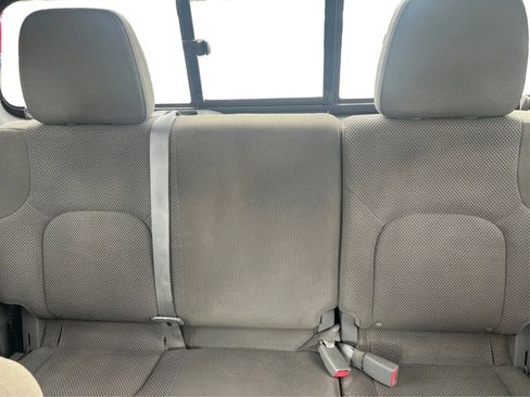 Used 2018 Nissan Frontier SV image 15