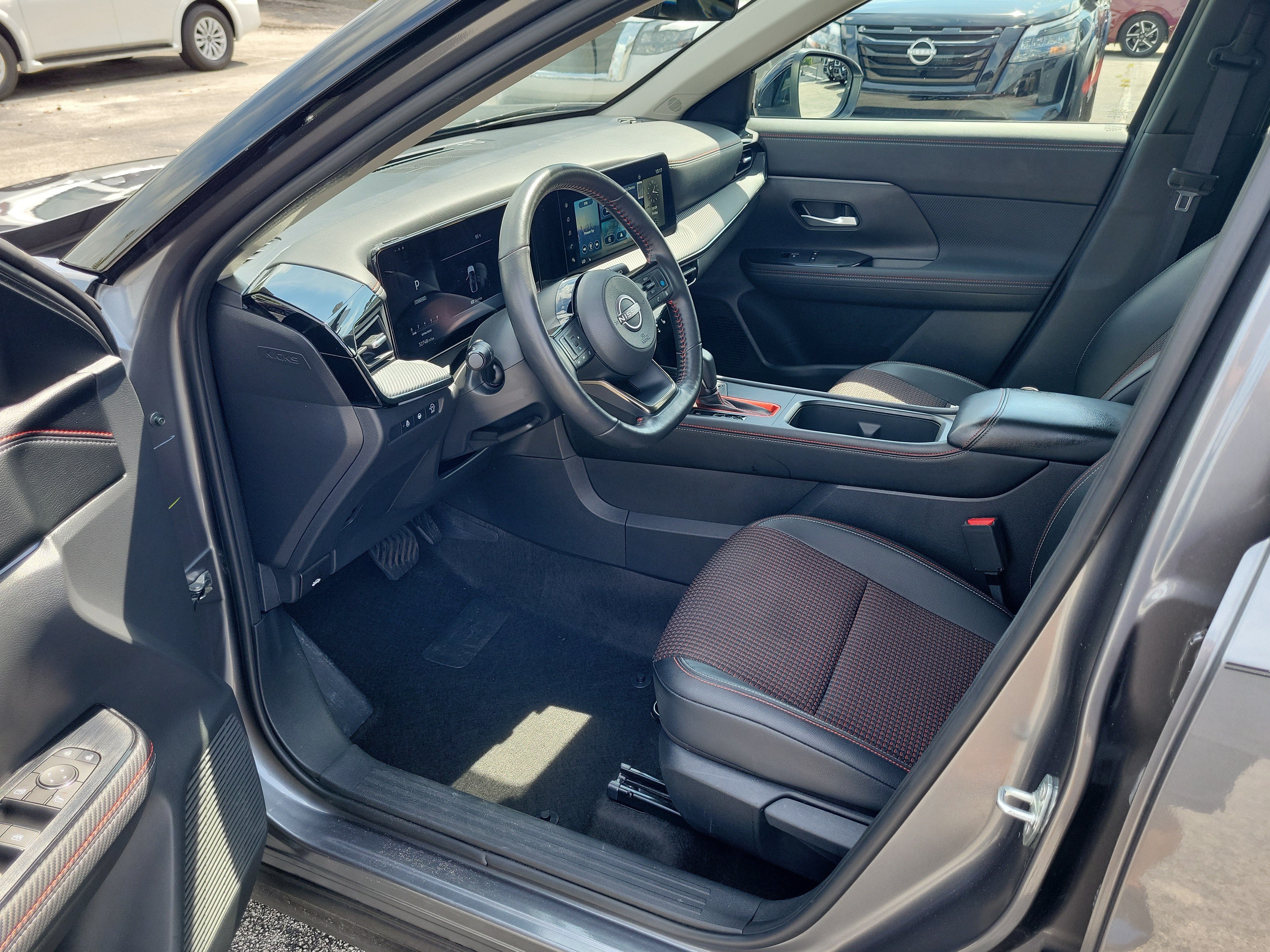 Certified 2025 Nissan Kicks SR w/ SR Premium Package FWD image 12