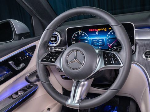 New 2026 Mercedes-Benz GLC 300 image 16